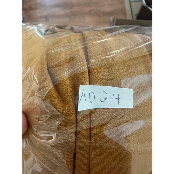 Significant Other NWT Avah Maxi Dress Sz 8 US in Turmeric Women’s Cut Out - Picture 9 of 9